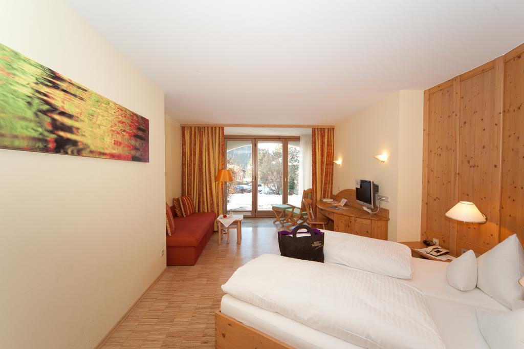 Naturhotel Ortners Eschenhof บาด ไคลน์เคิร์ชไฮม์ ห้อง รูปภาพ
