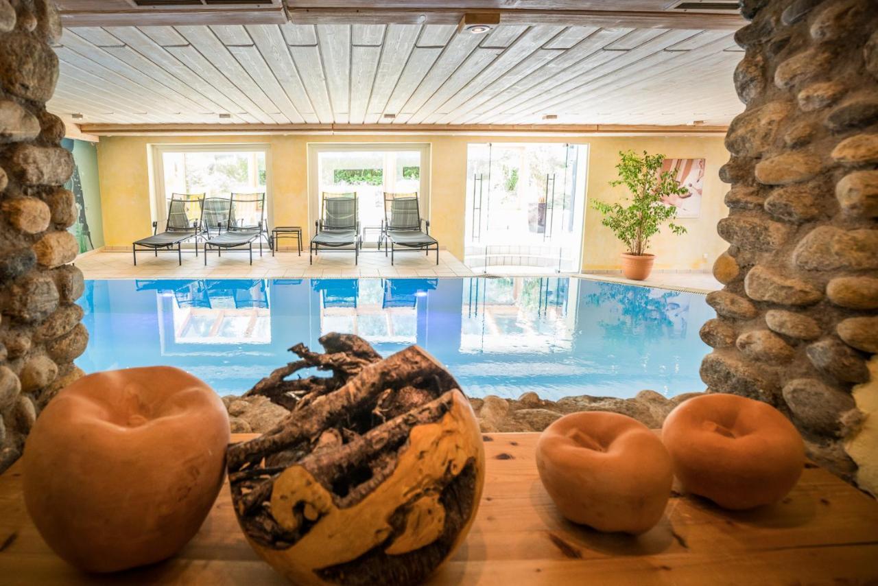 Naturhotel Ortners Eschenhof บาด ไคลน์เคิร์ชไฮม์ ภายนอก รูปภาพ