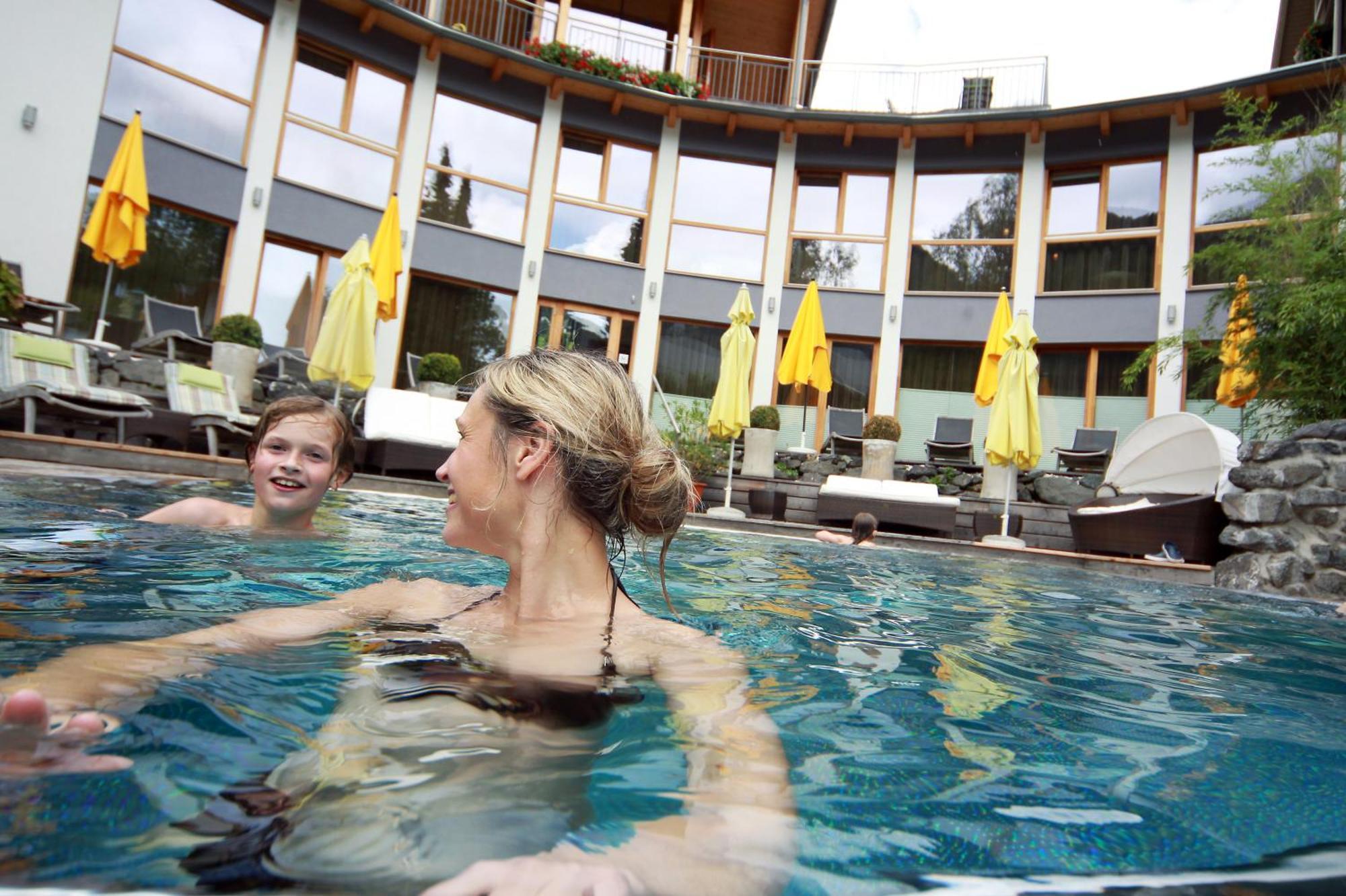 Naturhotel Ortners Eschenhof บาด ไคลน์เคิร์ชไฮม์ ภายนอก รูปภาพ
