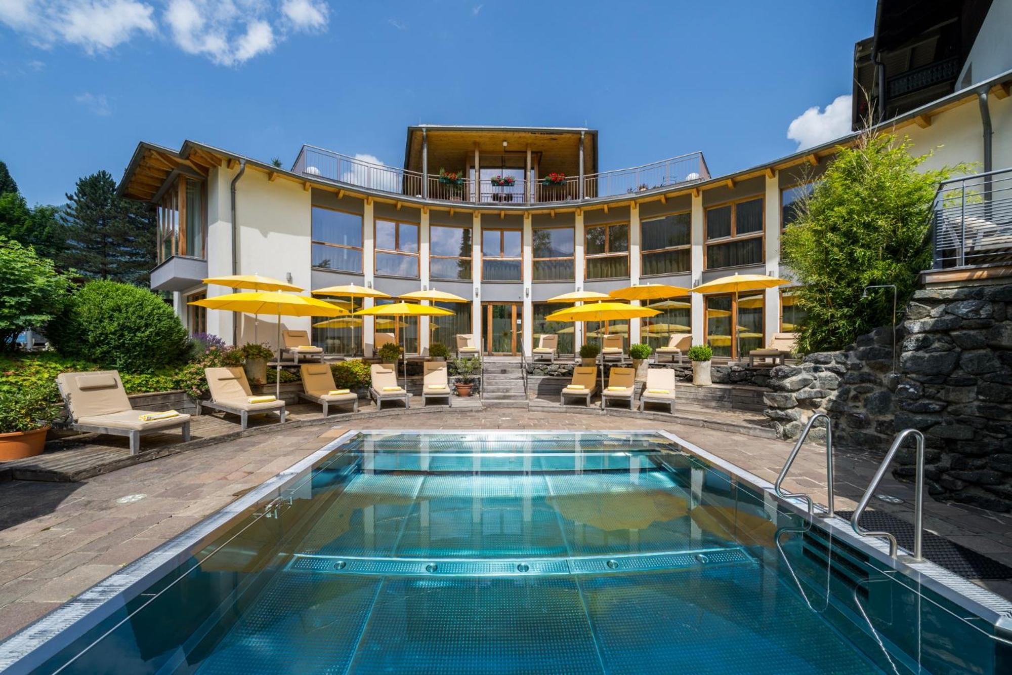 Naturhotel Ortners Eschenhof บาด ไคลน์เคิร์ชไฮม์ ภายนอก รูปภาพ