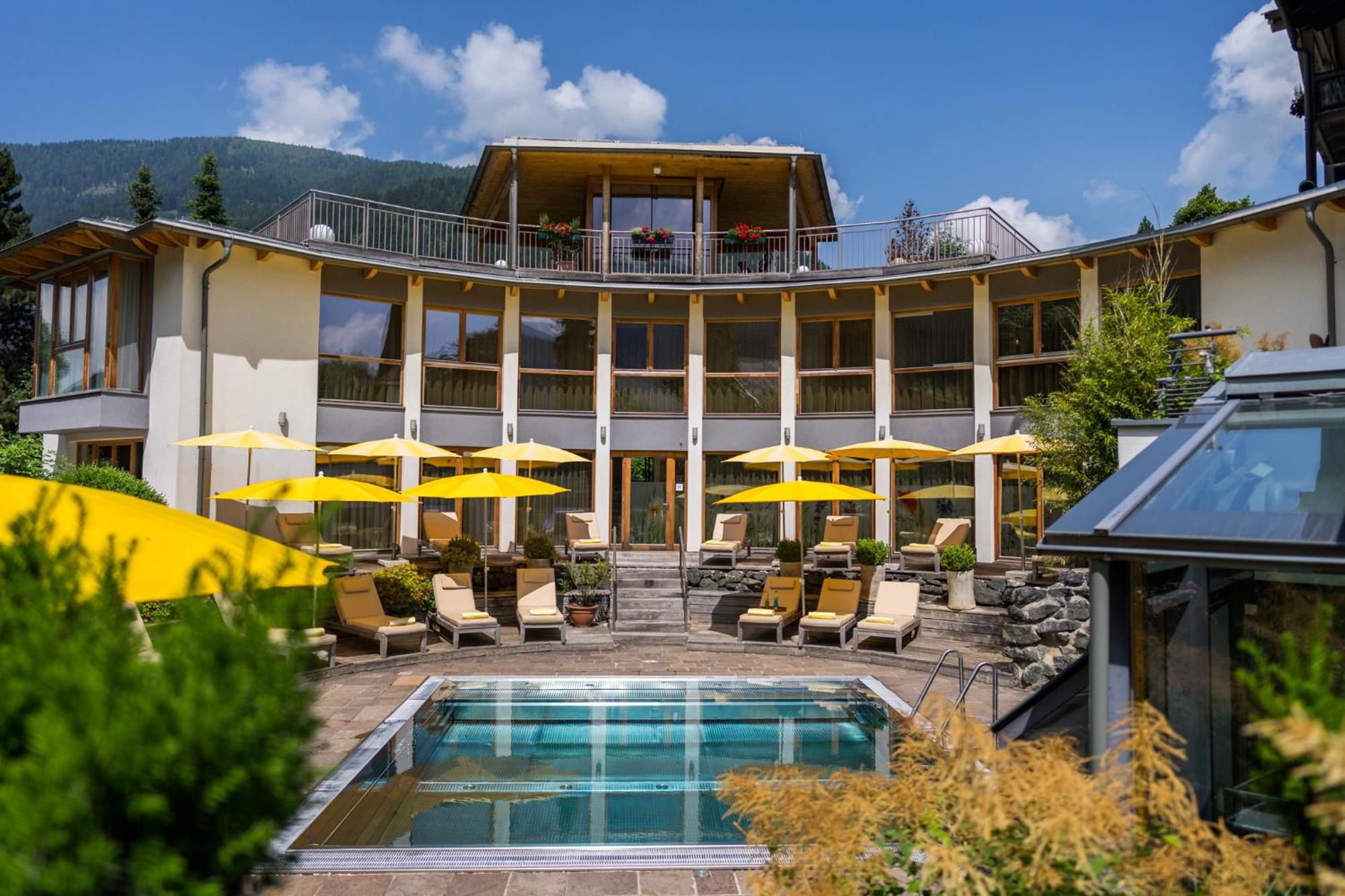 Naturhotel Ortners Eschenhof บาด ไคลน์เคิร์ชไฮม์ ภายนอก รูปภาพ