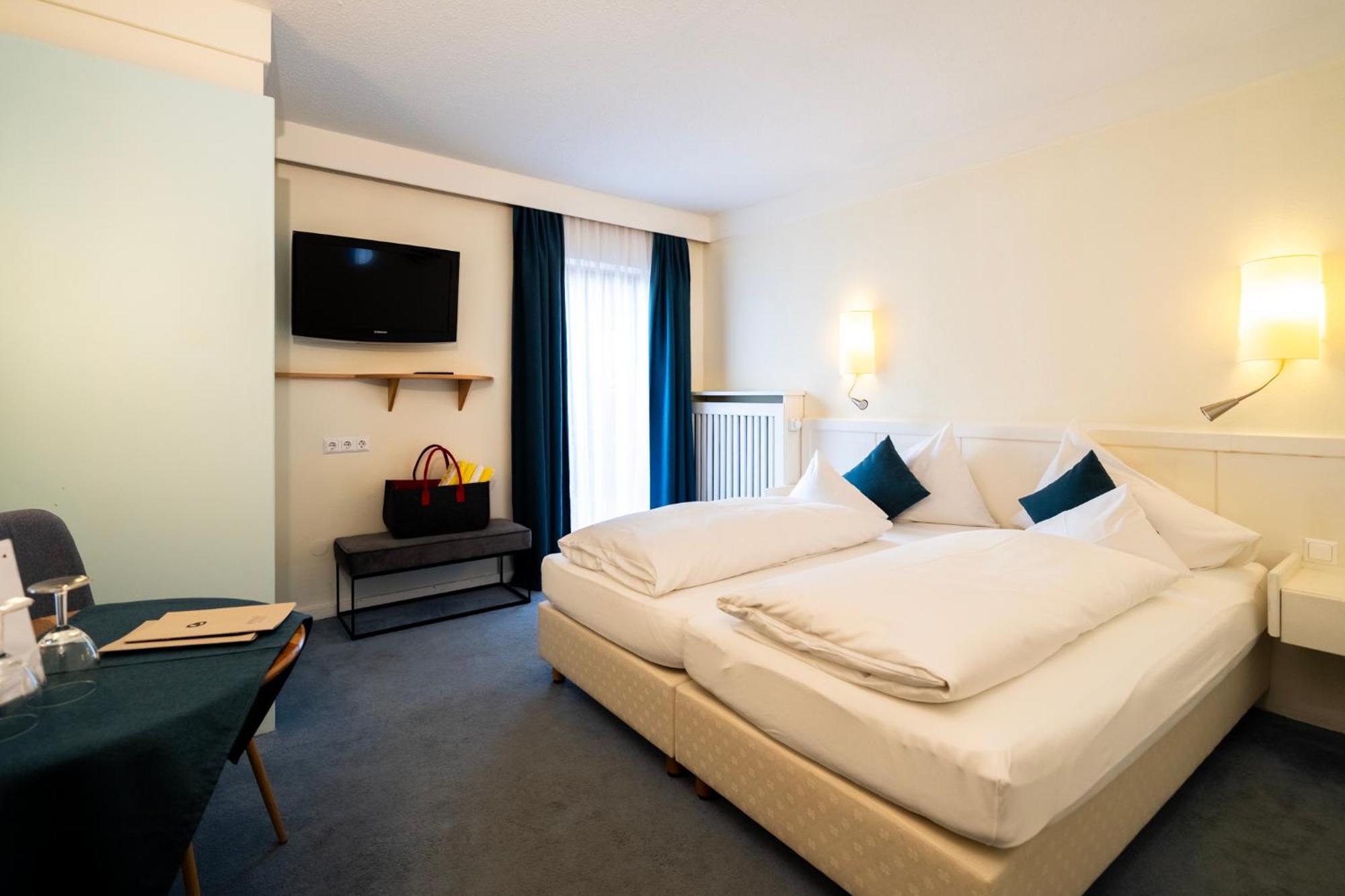 Naturhotel Ortners Eschenhof บาด ไคลน์เคิร์ชไฮม์ ภายนอก รูปภาพ