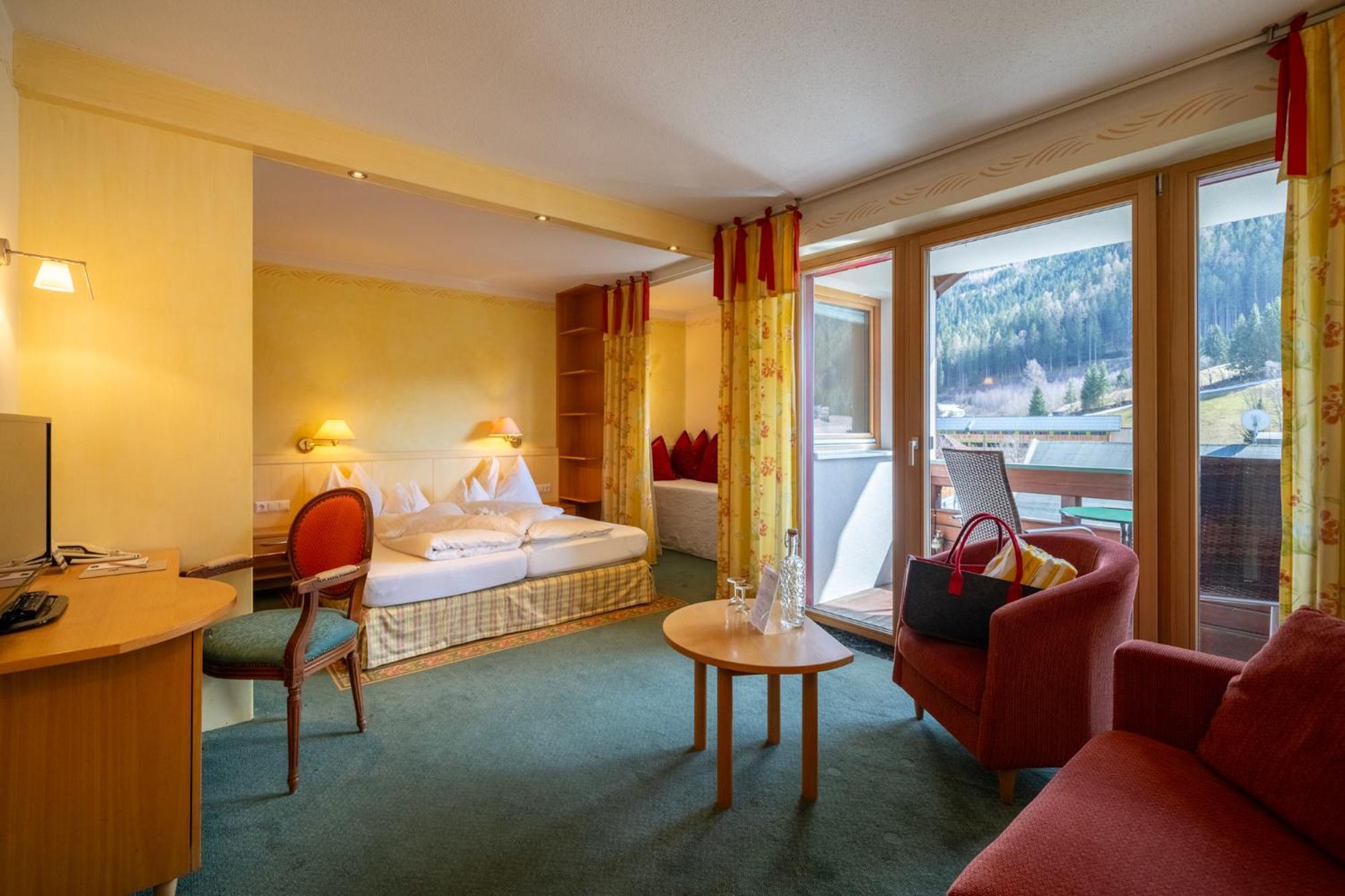 Naturhotel Ortners Eschenhof บาด ไคลน์เคิร์ชไฮม์ ภายนอก รูปภาพ