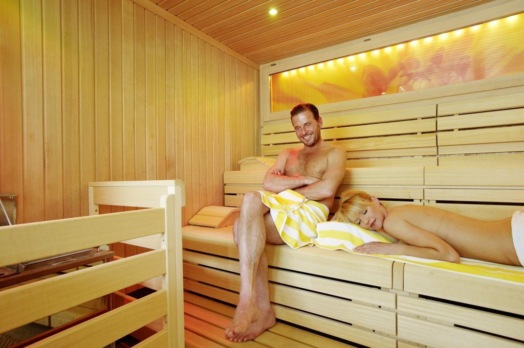 Naturhotel Ortners Eschenhof บาด ไคลน์เคิร์ชไฮม์ ภายนอก รูปภาพ